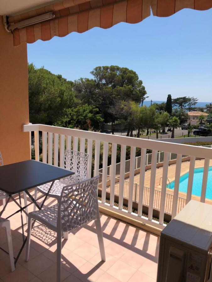 Apartment Newly Renovated Aircond-Wifi-Pool-Sea View-150M To Beaches- Saint Aygulf Exterior foto